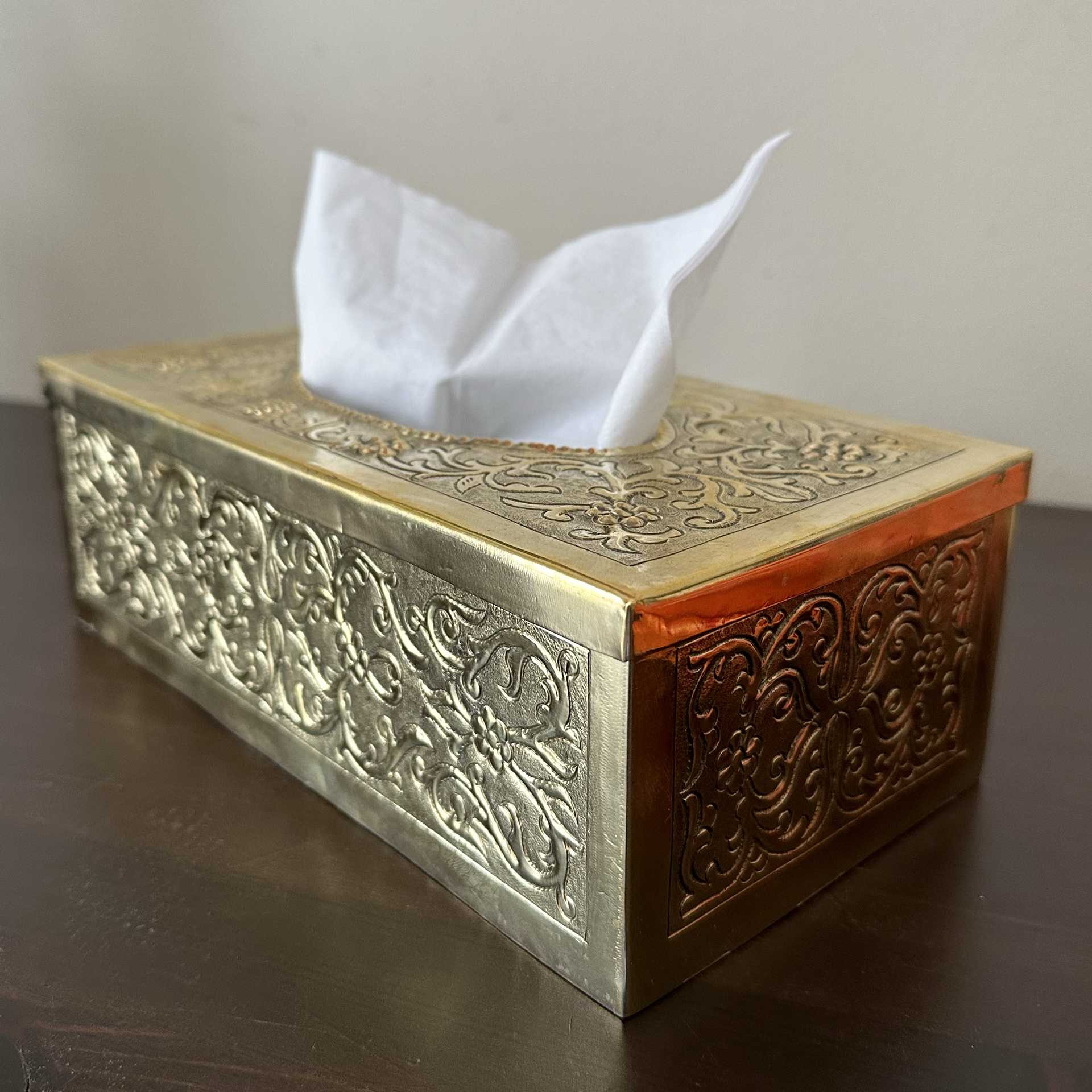 Boite à mouchoirs en cuivre
