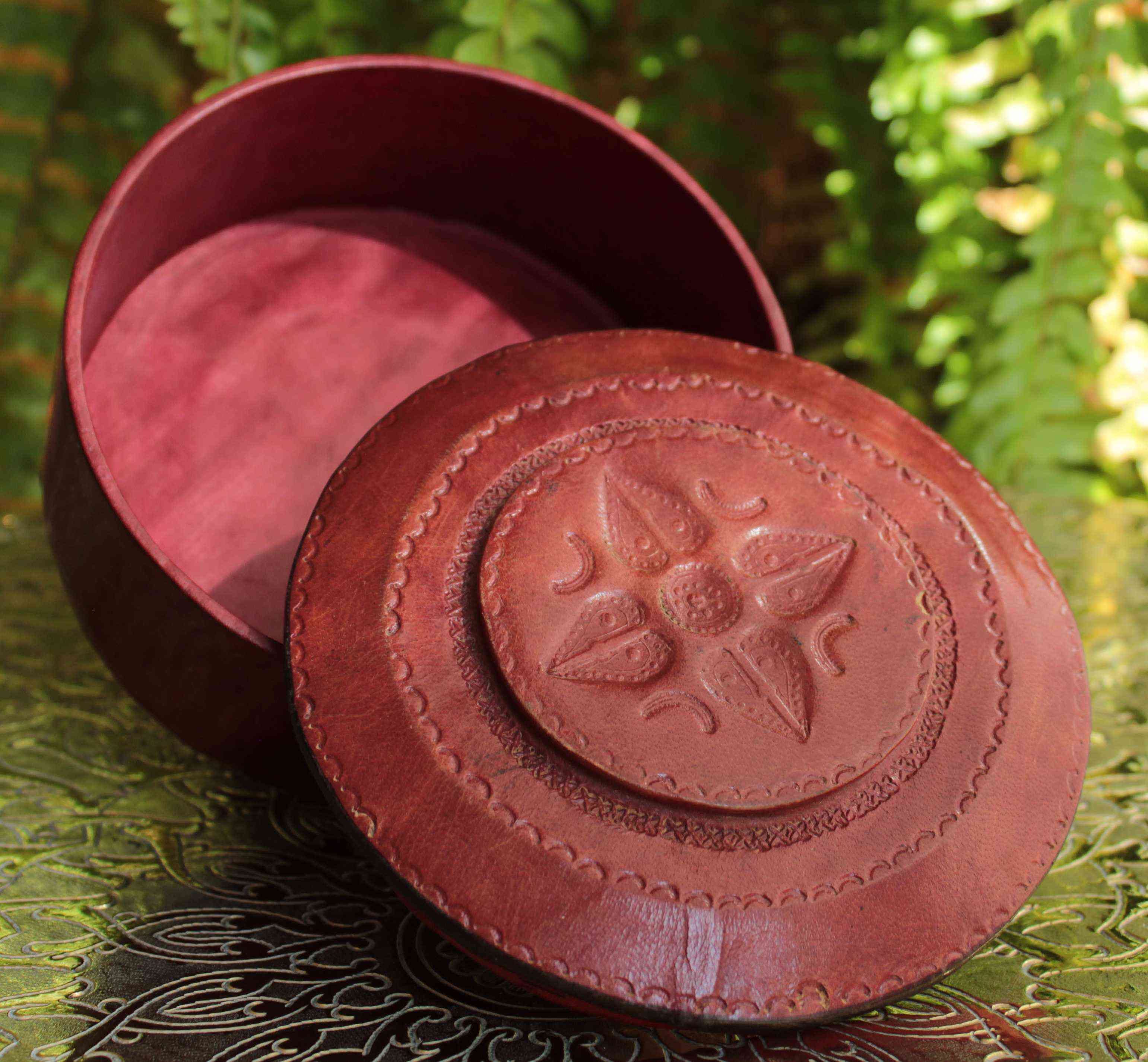 Boîte à bijoux en cuir marron
